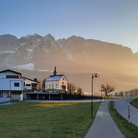 Glueckchalet