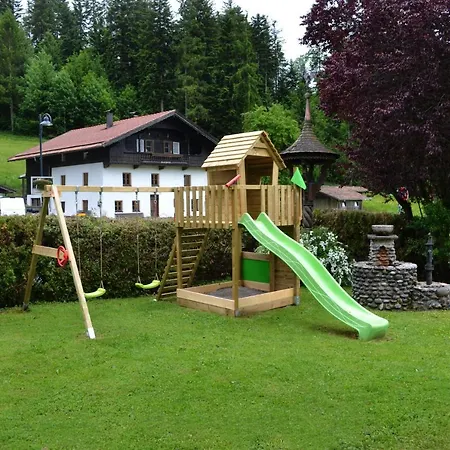 Glueckchalet شقة *