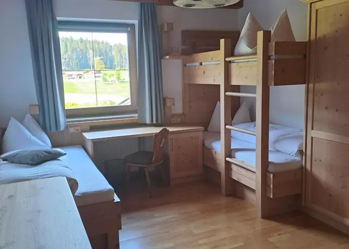 Апартаменты Glueckchalet *