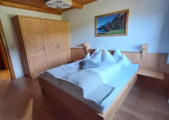 Апартаменты Glueckchalet *